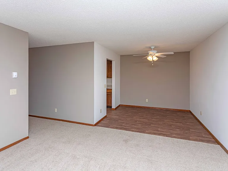 Eagle Ridge Apartments — Photo 33