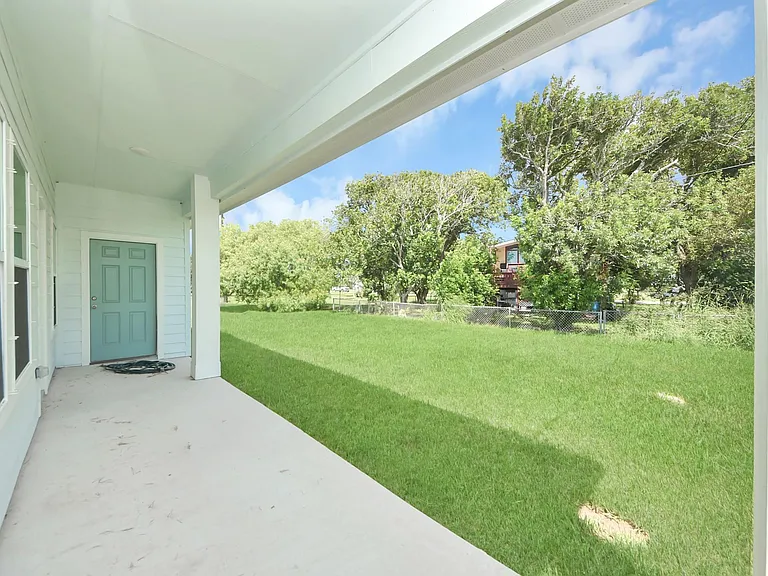 638 Stovall Dr — Photo 37