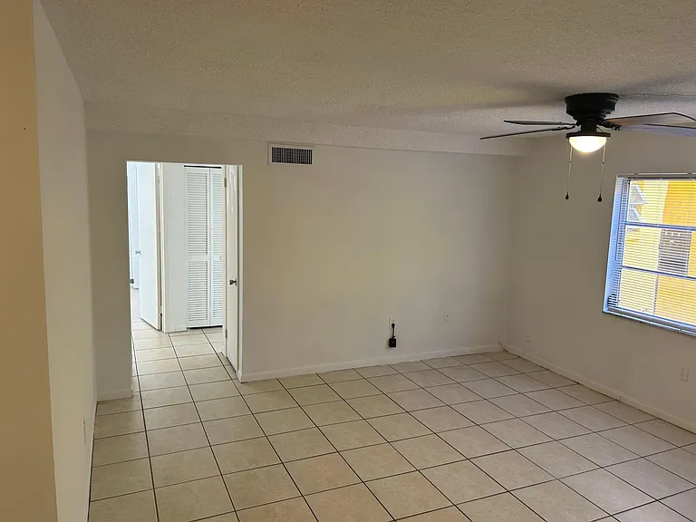 7025 Hibiscus Ave S #1 — Photo 10