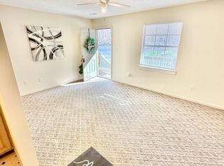 100 Carter Sells Rd #20, Johnson City, TN 37604