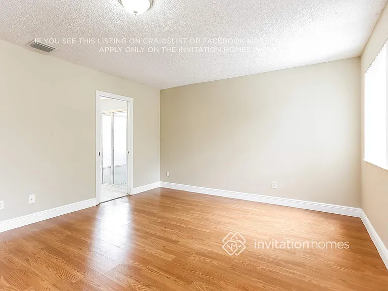 13440 SW 24th St — Photo 10