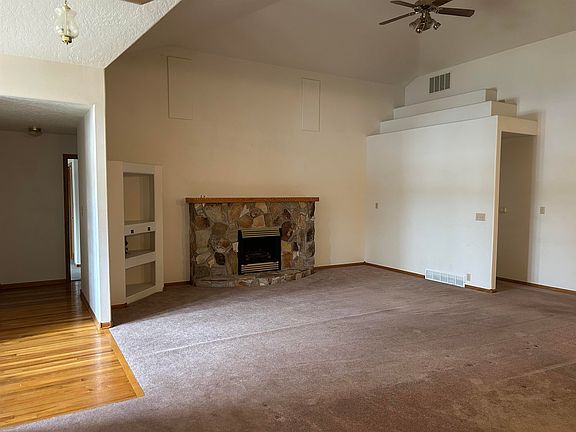 5th image of 9201 S Maloney Dr.