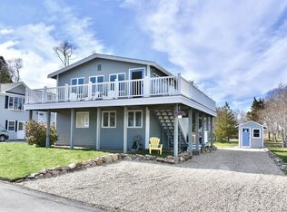 19 Grandview Ave, Mattapoisett, MA 02739