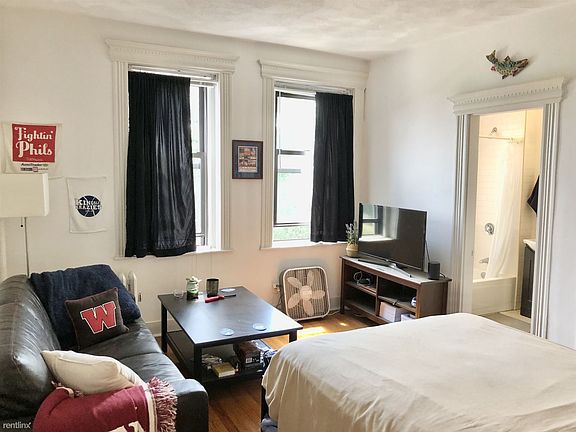 64 Charlesgate East #77 Boston - Fenway Unit Photo 2 (2)