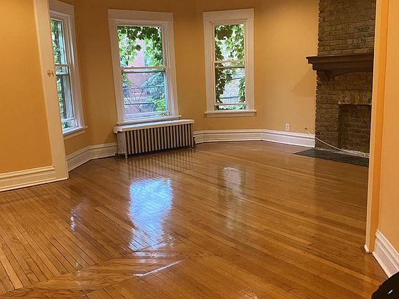 2nd image of 1219 W Farwell Ave Unit 2