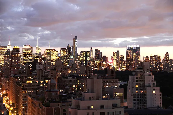 Rented by Sotheby's International Realty | media 13