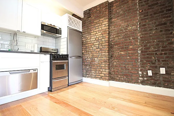 Rented by Bold New York | media 26