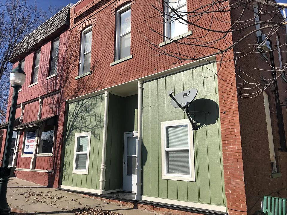 617 E 4th St #1