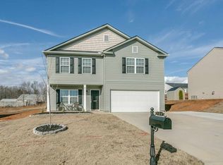 520 Tea Rose Dr, Boiling Springs, SC 29316