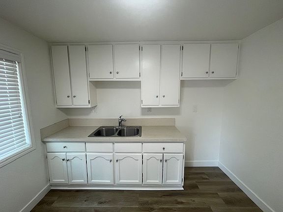 5th image of 1404 W Stoneridge Ct