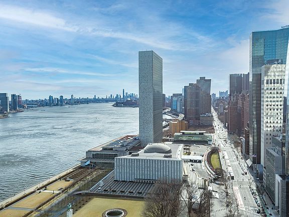 2nd image of 860 United Nations Plz APT 30E