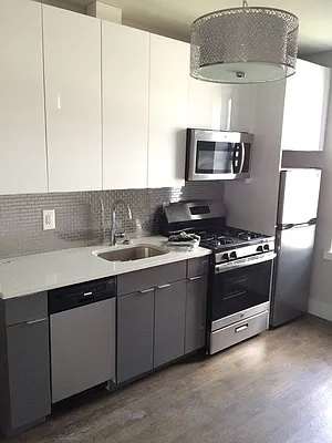 Rented by Bruma Realty LLC | media 2