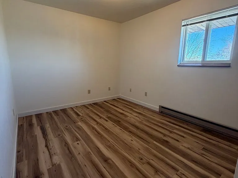 966 E Elm Dr — Photo 10
