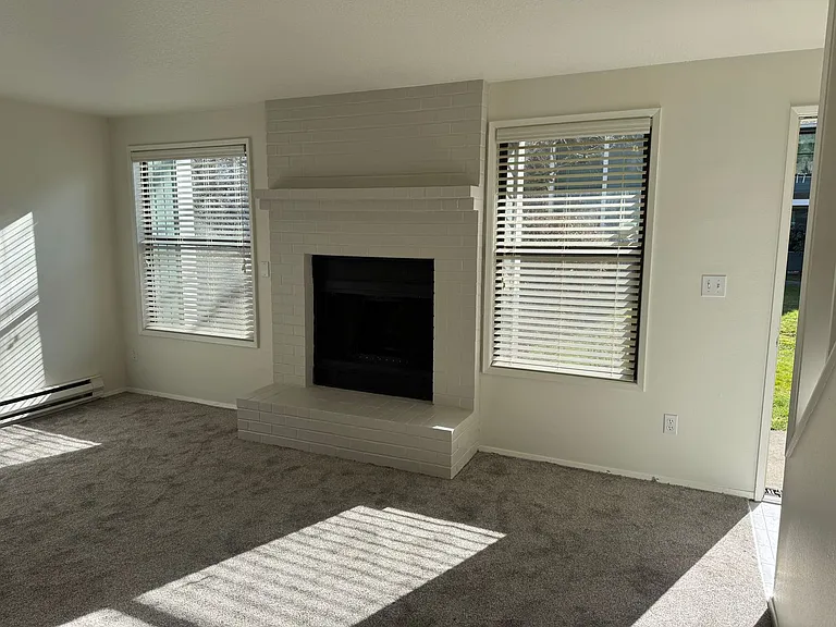 7905 SW Fanno Creek Dr #6 — Photo 2