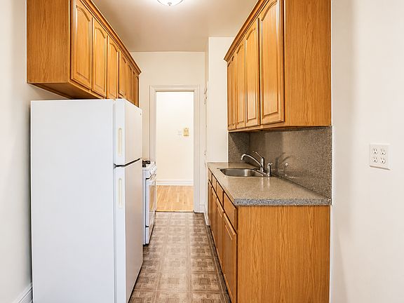 2nd image of 7101 Colonial Rd APT R3g