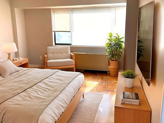 4th image of 3701 Connecticut Ave NW APT 700