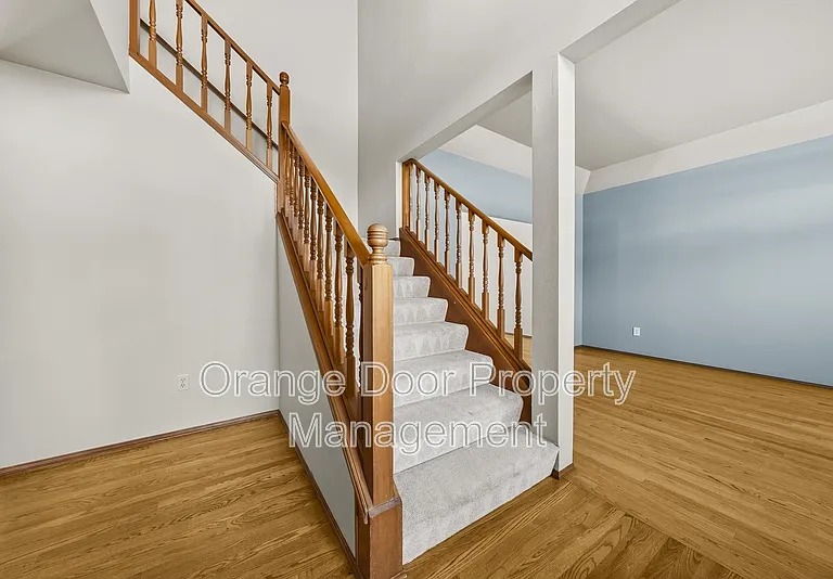 5204 Ridge Dr NE — Photo 19