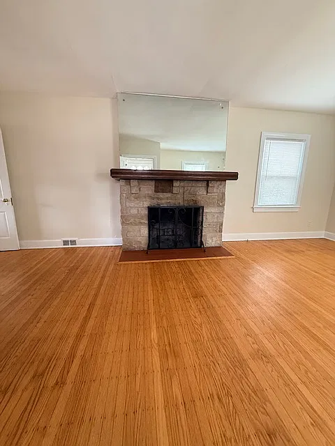Living Room With Firepalce