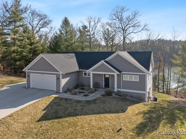 5179 E Manitou Way, Newaygo, MI 49337