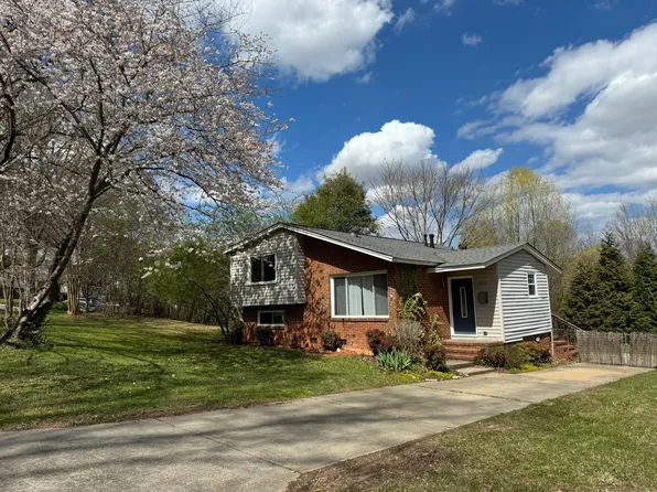 501 Kenlough Dr, Charlotte, NC 28209