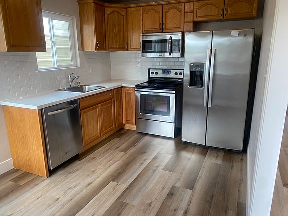 2nd image of 2867 Sinclair Ave