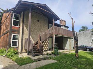 11822 39th St NW, Edmonton, AB T5W2J5