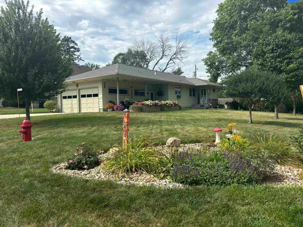 701 N 9th St, Cherokee, IA 51012