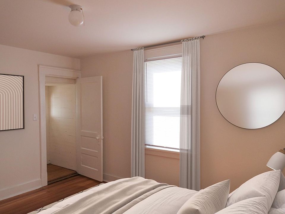 Bedroom 1 Closet