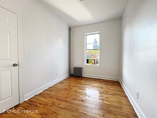 4th image of 174 W 137th St APT 18