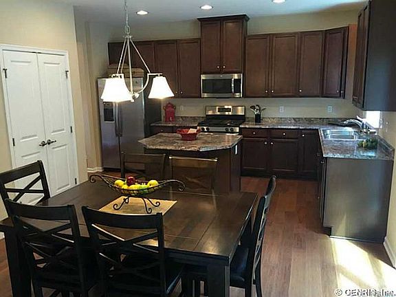 2nd image of 874 Bannerwood Dr