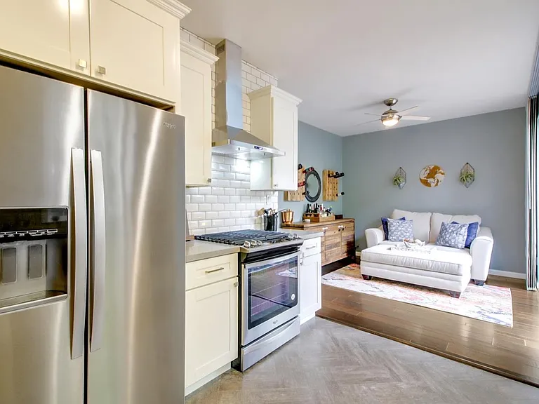 6043 Buffett Pl — Photo 16
