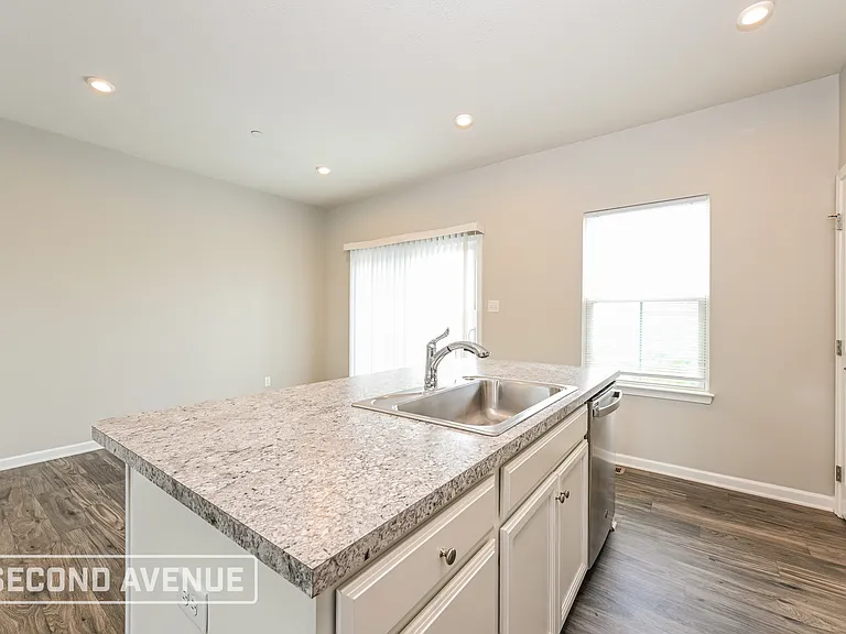 2028 Cade Dr — Photo 9