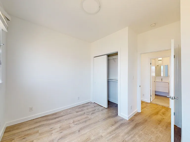 90 Alhambra St #406 — Photo 7