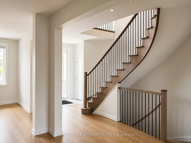 747 Coast Cir — Photo 2