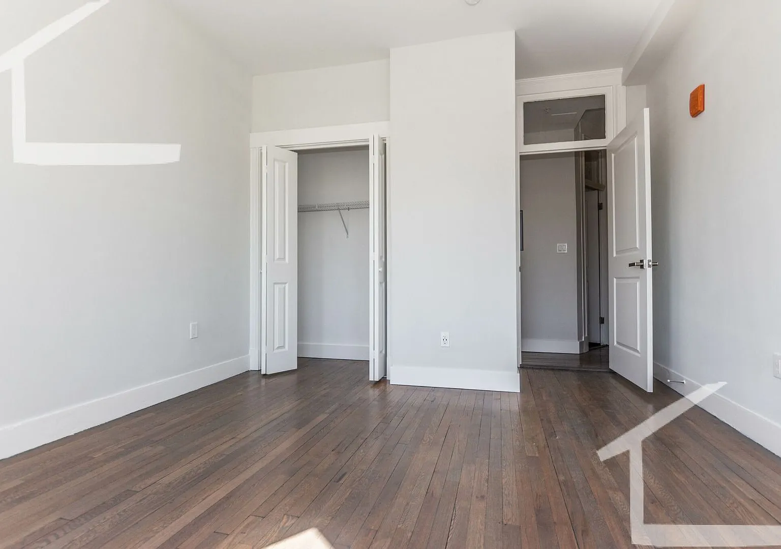 Fenway 2-Bed, 1-Bath with Laundry in Unit! — Photo 3