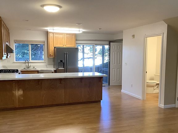 4th image of 100-148 Pleasant Hill Rd #108