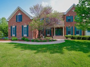 5300 Notting Hill Rd, Gurnee, IL 60031