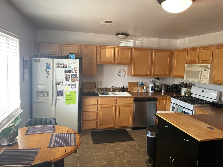 3300 Rufina St #J34 — Photo 7
