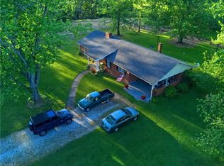 668 Round Peak Church Rd, Mount Airy, NC 27030