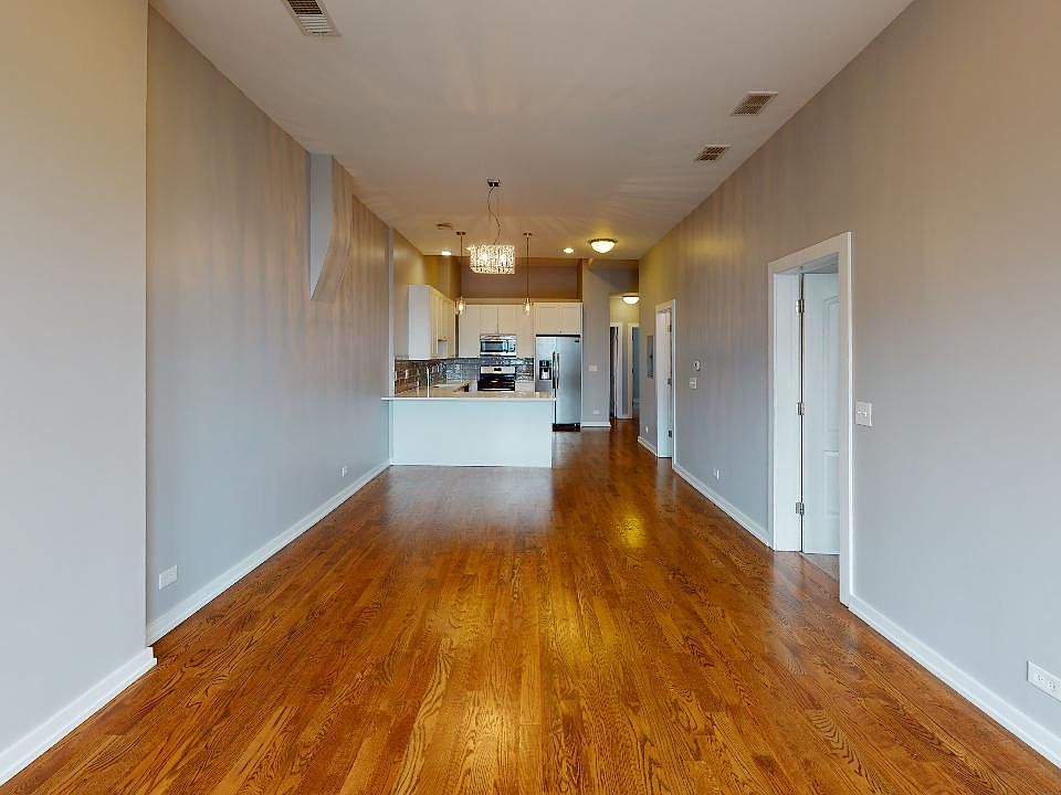 1st image of 7056 N Clark St #204