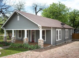 608 NE Barnard St, Glen Rose, TX 76043