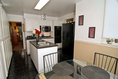 4th image of 2118 N Sayre Ave