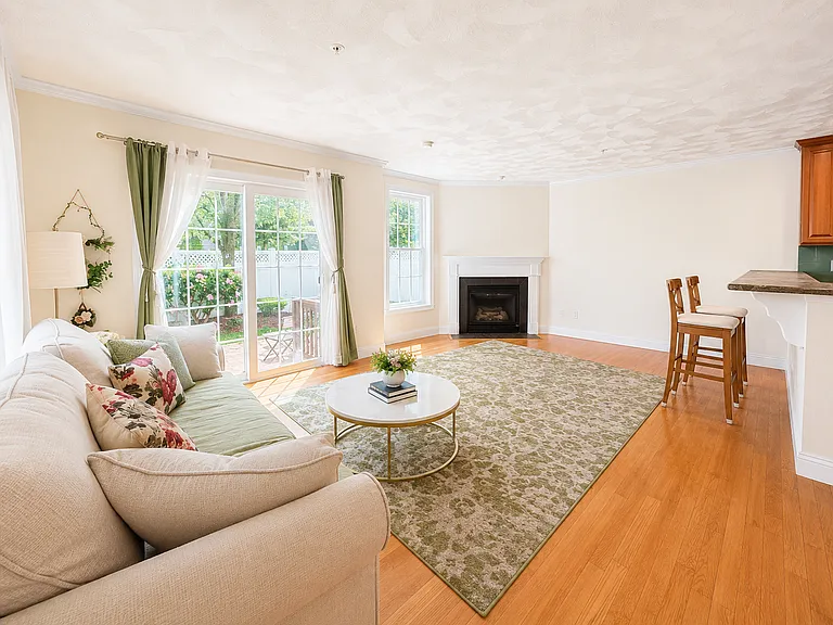 360A Charles St #1 — Photo 9