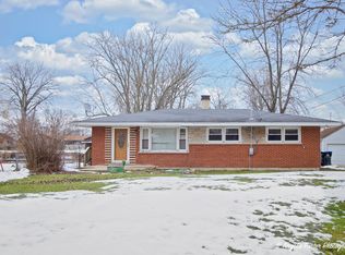 5408 Circle Dr, McHenry, IL 60050