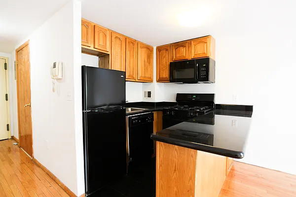 Rented by Metropolitan Property Group | media 4