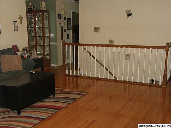 4th image of 145 Pine Knoll Dr