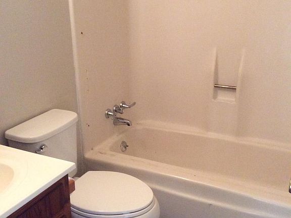 5th image of 1723 Hemlock Ln