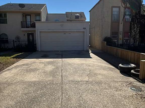 2nd image of 1856 Amber Ln