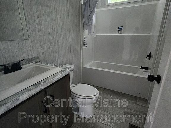 4th image of 2 Austin Dr