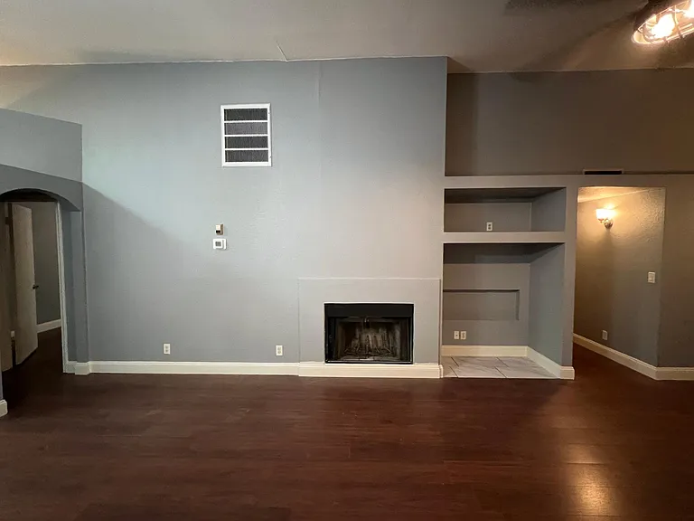 862 E Hearne Way — Photo 5